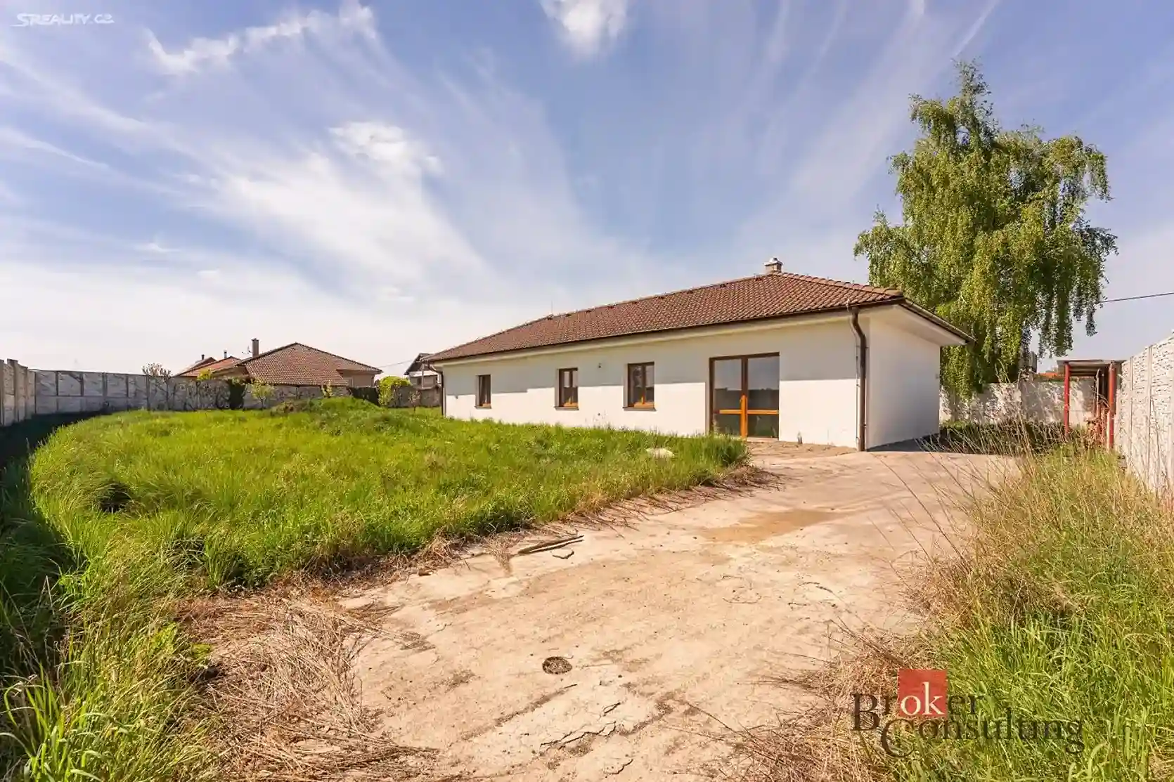 Rodinný dům k prodeji Hořín - pohled z exteriéru